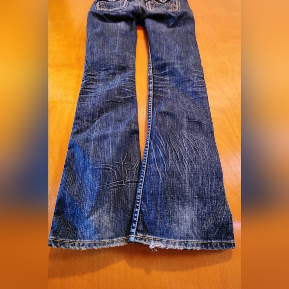 Silver Jeans - Picture 12 of 14